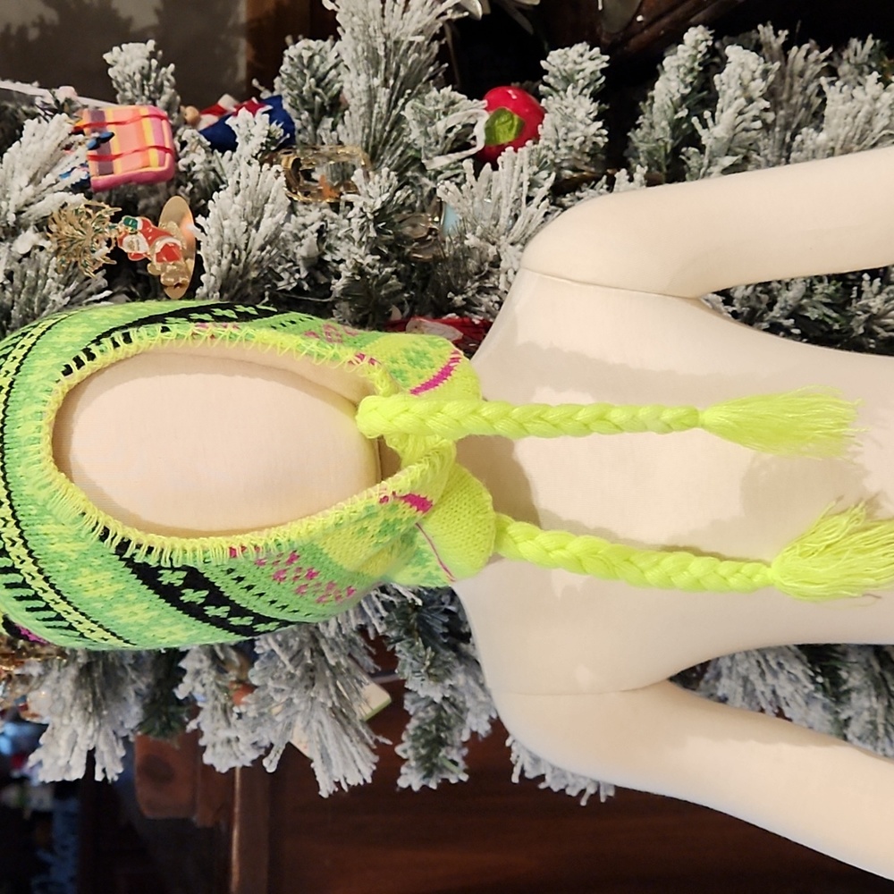 KIDS WINTER KNITTED HAT VARIOUS COLORS CLEARANCE